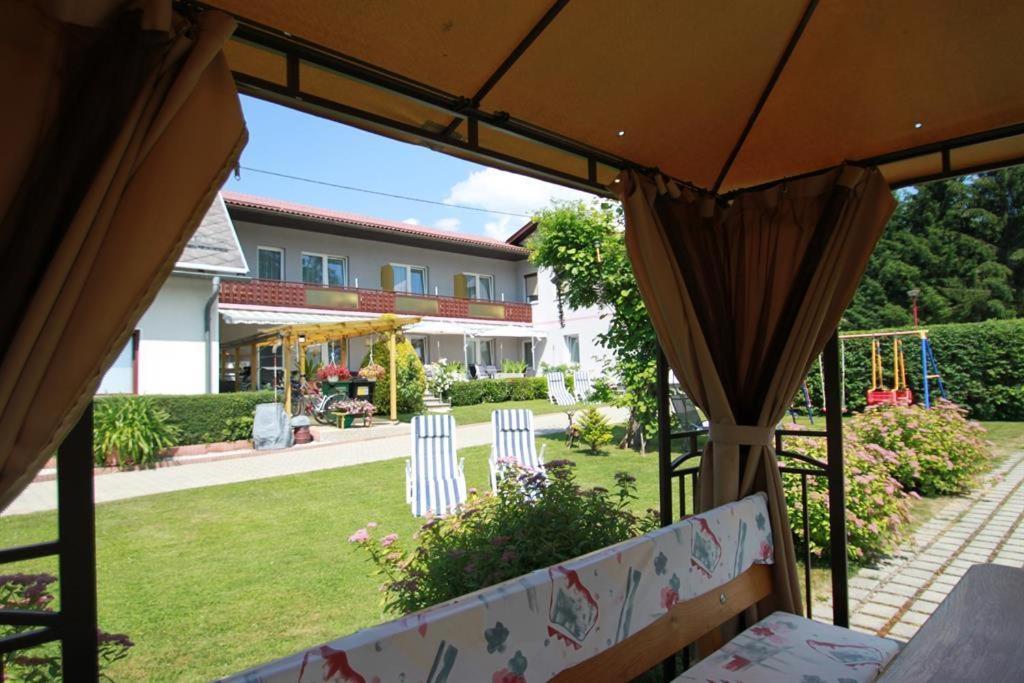 Pension Sonnenschein Sankt Kanzian am Klopeiner See Bagian luar foto